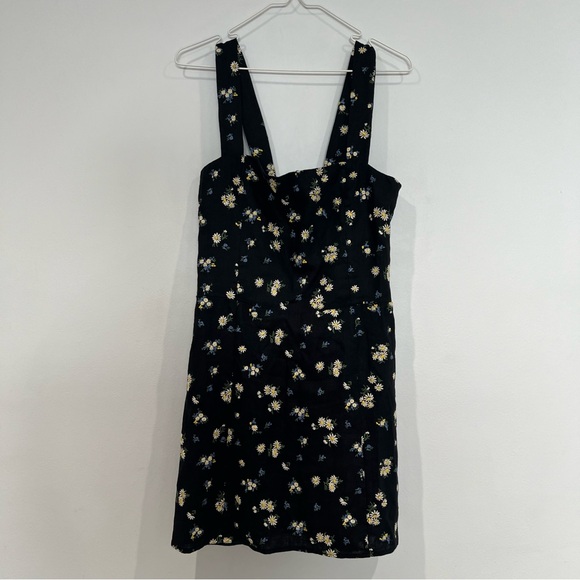 Reformation Brigitte Mini Dress in Daisy - Picture 2 of 6